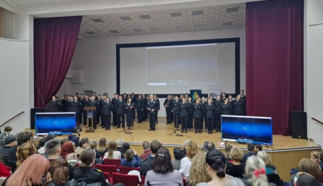Forțele Navale Române, la Gala Voluntarilor. Militarii au primit aprecieri - xfortelegala3-1670751289.jpg
