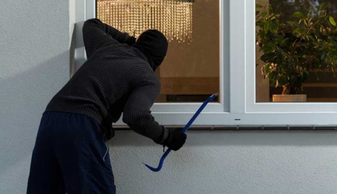 Furturi din locuințe în Constanța: au fost prinși doi suspecți - xfurtlocuinte2-1656329943.jpg