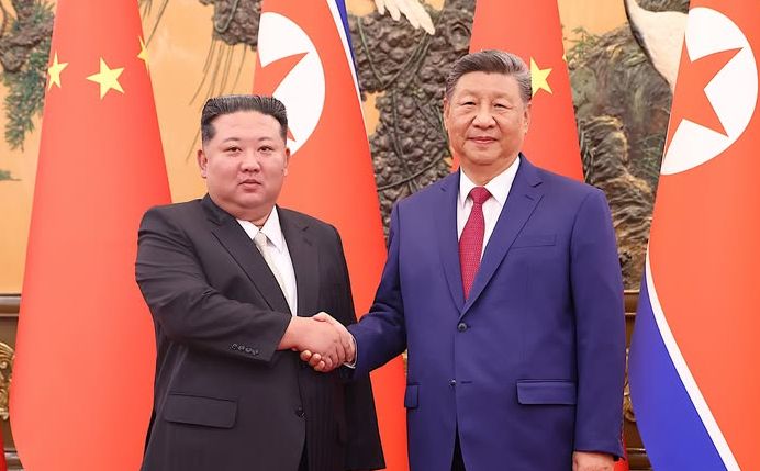 Foto - Xi Jinping va efectua o vizită în Coreea de Nord luni și marți
