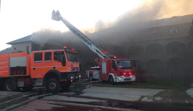 Bărbatul care a dat foc Mănăstirii „Izvorul Tămăduirii” din Agigea, reținut - xincendiuretinut-1634811823.jpg