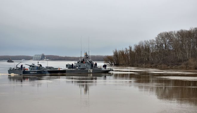 „Gata de acţiune!”. Instrucţie pe fluviul Dunărea a Florilei Fluviale „Mihail Kogălniceanu” - xinstructiepedunare-1639753430.jpg