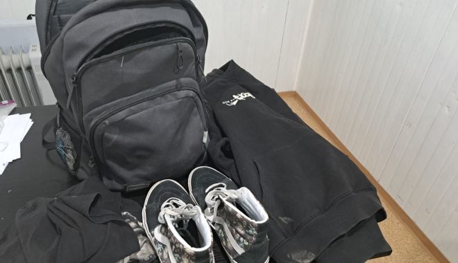 Tânăr prins de jandarmi în Vama Veche, după ce a furat rucsacul unui turist - xjandarmirucsac-1660726244.jpg