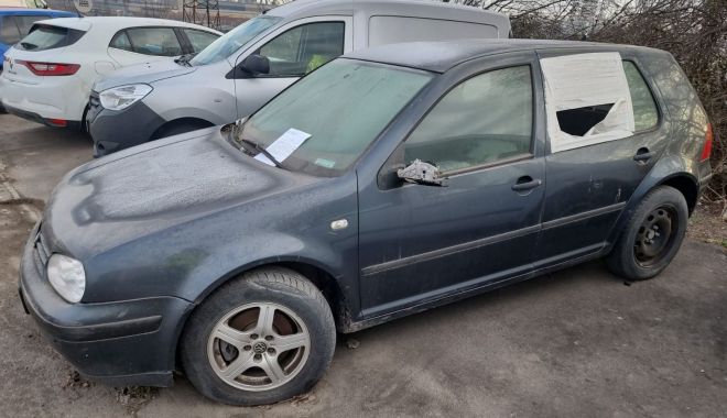 Domeniul public este eliberat de mașinile abandonate și de cele fără stăpân - xmasini2-1676902794.jpeg