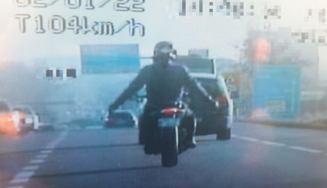 INCONȘTIENȚĂ PE ȘOSEA: 178 km/h, cu MOTOCICLETA, în TRAFIC! - xmotocicleta1-1641209197.jpg