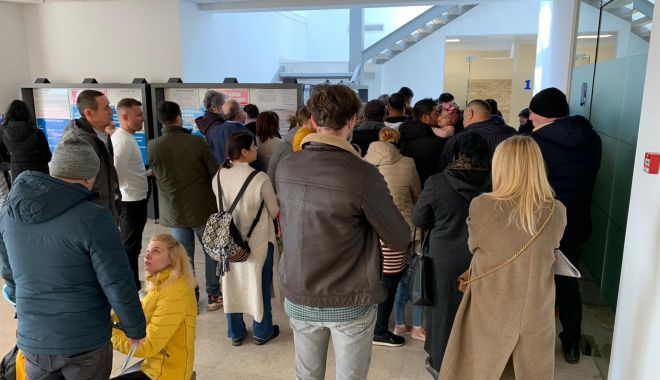Program de lucru prelungit până la ora 20.00, la Pașapoarte, pentru încă o săptămână