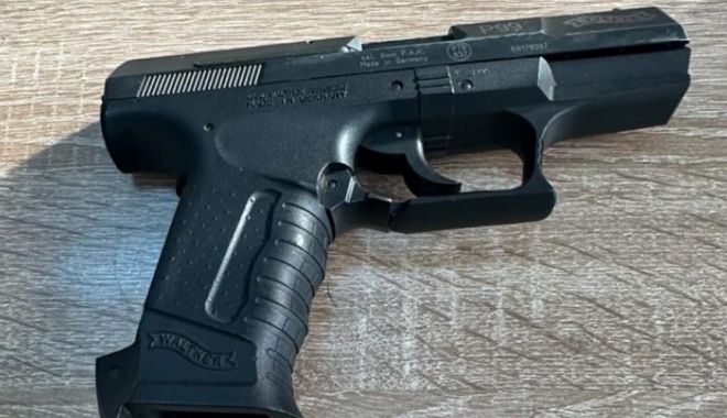 Situație inedită: un constănțean a ajuns la Spitalul Județean Tulcea, cu un pistol în pungă! - xpistolspitaltulcea2-1675424734.jpg