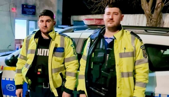 Doi polițiști de la Topraisar bagă în sperieți șoferii indisciplinați - xpolitistilaudati3-1648642312.jpg