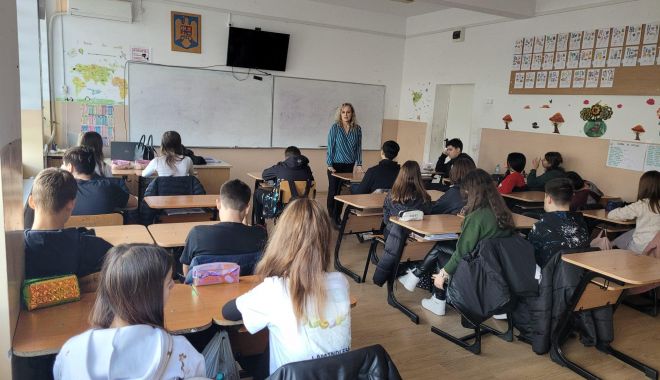 Lecții despre bullying, ținute de polițiștii constănțeni - xpreventivinscoli-1676550823.jpg