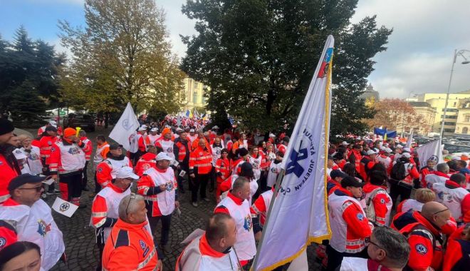 Ambulanţierii ameninţă cu noi acţiuni de protest - xproteste-1675259389.jpg