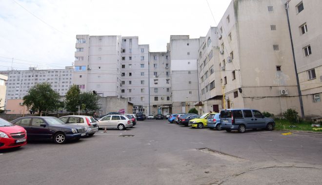 Atenţie, constănţeni! Rezervarea locului de parcare cu bidoane, găleți sau alte obiecte este ilegală - xrezervarealocului-1643723308.jpg