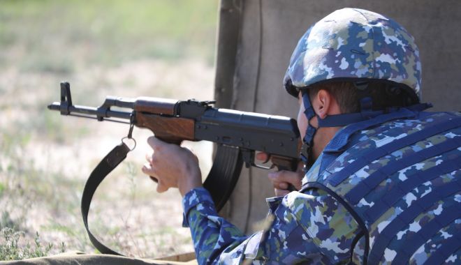 Rezerviștii voluntari au primit botezul focului în poligonul Capu Midia