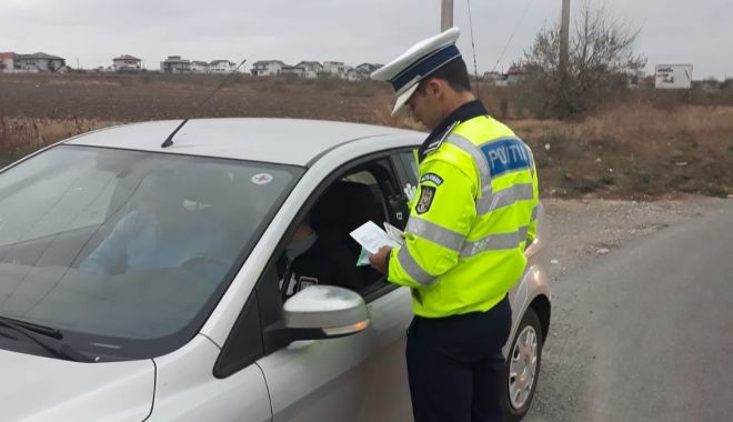Poliția Rutieră, în control în Mihail Kogălniceanu. Mai mulți șoferi lăsați pietoni! - xrutiera3-1653308303.jpg