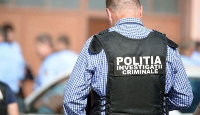 SCANDAL în cartierul Km 4-5: un bărbat a fost ÎNJUNGHIAT, altul ÎMPUȘCAT! - xscandalpoarta6-1647417344.jpg
