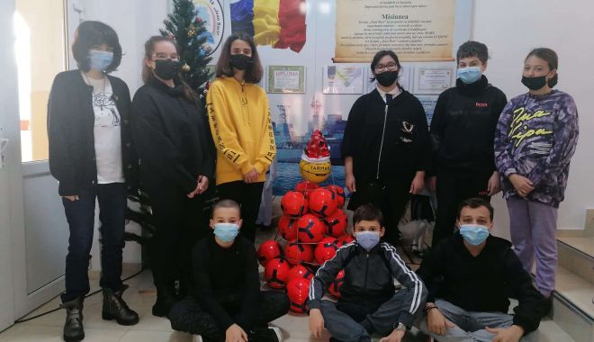 Au colectat mii de baterii uzate și au fost răsplătiți cu echipamente sportive - xscoala18-1640787212.jpg