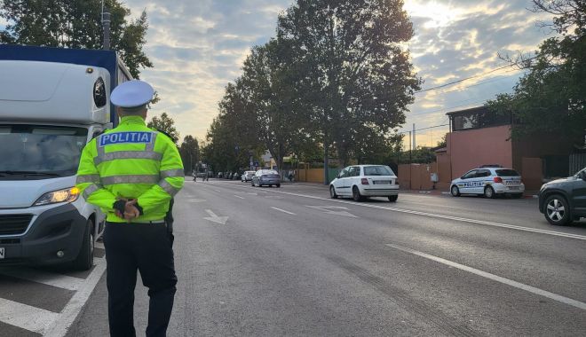 Şoferi prinşi la volan, fără a avea permis de conducere. Nici alcoolul nu a lipsit din peisaj - xsoferiprinsilavolan-1665486949.jpg