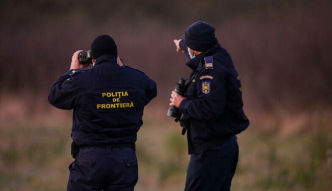 Șofer de tir depistat de polițiștii de frontieră în timp ce tracta o semi-remorcă neînmatriculată - xsofertir2-1673607530.jpg