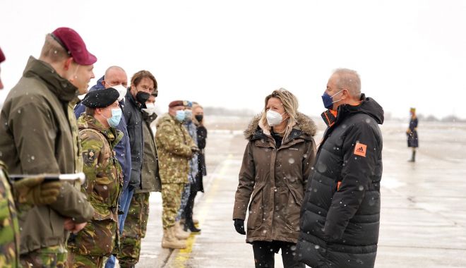 Ministrul Vasile Dîncu: „Baza Mihail Kogălniceanu este un punct focal care exprimă solidaritatea NATO” - xvasiledincukogalniceanu1-1646727770.jpg