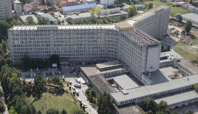 Infecţiile respiratorii au limitat accesul vizitatorilor în Spitalul Judeţean Constanţa. În ce intervale vă puteţi vedea rudele bolnave - xvizitespital21-1673267739.jpg