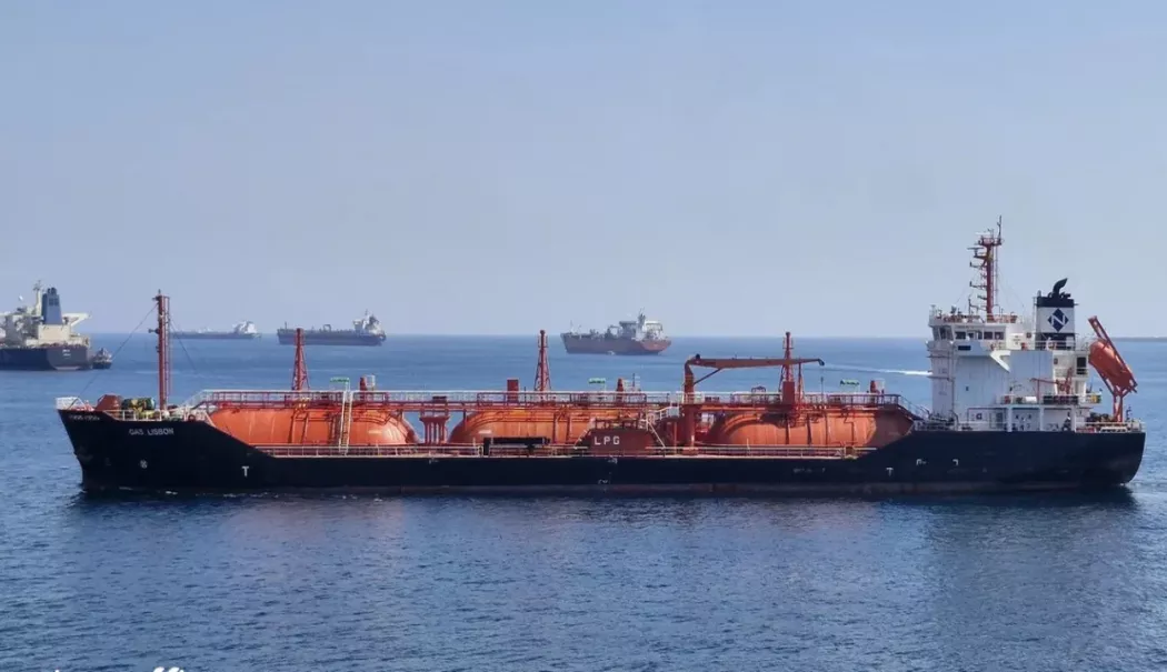 Foto - Ce-au spus marinarii aflați pe nava atacată cu drone. 