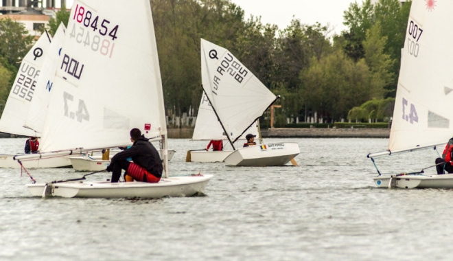 Week-end  plin de yachting,  pe lacul Siutghiol - yachting-1494347575.jpg