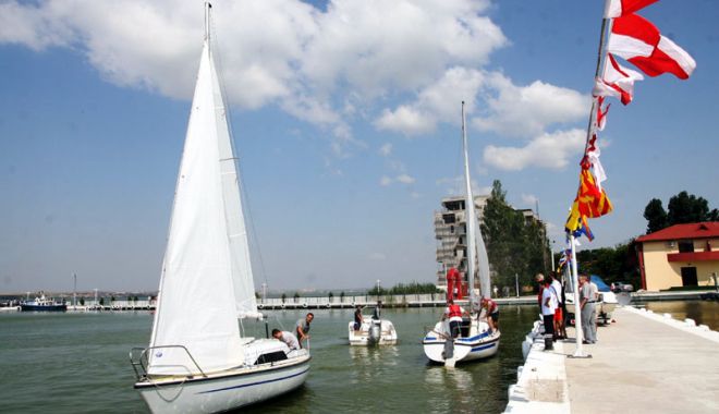 Canoe și yachting. Pregătiri pentru Regata Universităților din Constanța - yachting-1560546345.jpg