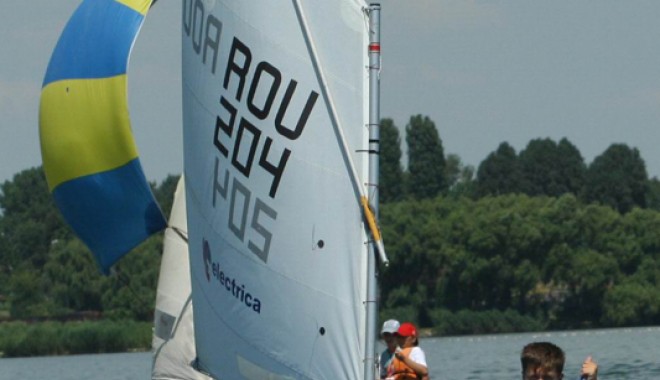 Regată dominată de velierii de la Electrica Constanța - yachtingsc48-1308485759.jpg