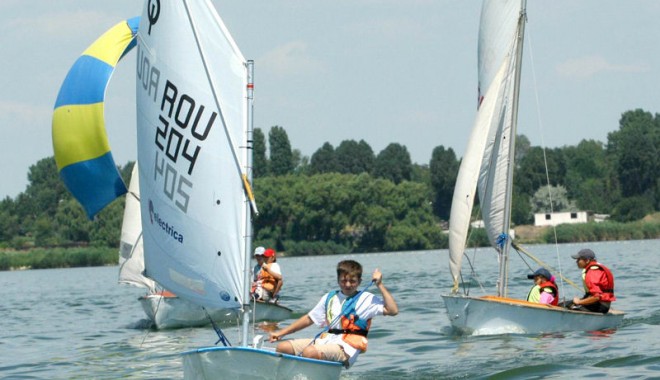 Pe ce ape navighează velierii de la Electrica - yachtingsc481316201727-1316212410.jpg