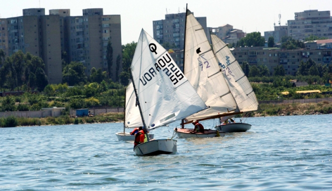 Toate pânzele sus! Regatta Rotary, pe lacul Siutghiol - yachtingsc67-1463681273.jpg