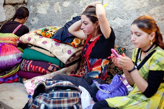 Tinere luate sclave sexuale de Statul Islamic, împinse la sinucidere - yazidi-1419323075.jpg