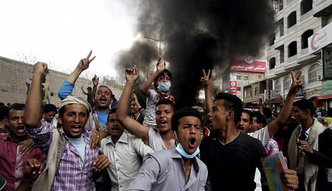 Al-Qaeda a recucerit două orașe din sudul Yemenului după un atac surpriză - yemen-1449042705.jpg