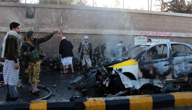 Stat Islamic a revendicat atentatul sinucigaș din Yemen soldat cu 60 de morți - yemen-1472480815.jpg