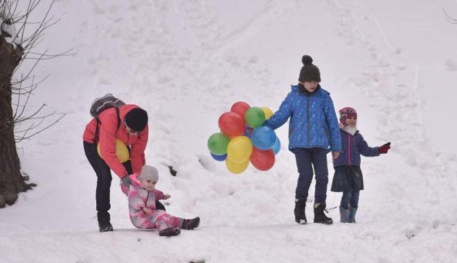 Vacanță mai lungă pentru elevi! Cât au liber și pe cât încep școlarii cursurile - yji3njc1ngvjndvlmjy1mgeyogi1nzfm-1575974364.jpg