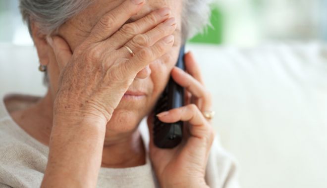 Pensionară înşelată cu 100.000 de lei de indivizi care acţionau din închisoare