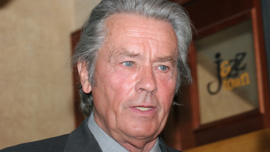 Alain Delon își pregătește eutanasierea!  