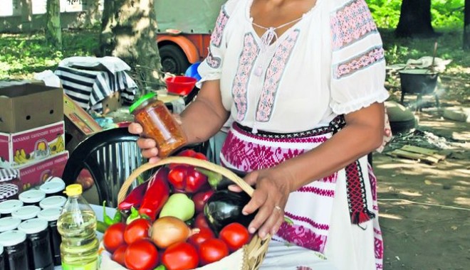 Zacuscă  dietetică rapidă - zacusca-1377166249.jpg