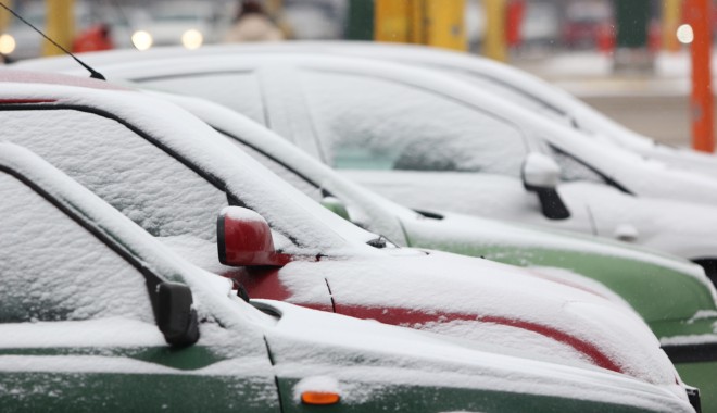 Ninge astăzi, la Constanța - zapada-1364371817.jpg