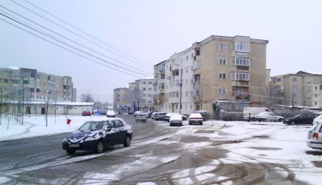 Județul Harghita, cuprins de ninsori. Circulația se desfășoară în condiții de iarnă - zapada-1461133832.jpg