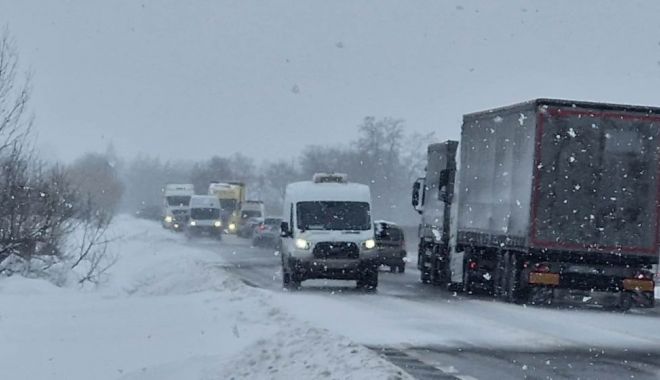 INFOTRAFIC. Drumuri blocate de zăpadă! Circulaţia rutieră este oprită - zapada-1700289752.jpg
