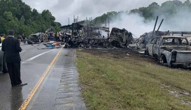Zece morţi, între care 9 copii, într-un accident în lanţ petrecut în Alabama - zecemorti1-1624283735.jpg