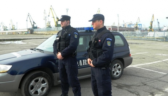 Zeci de jandarmi constănțeni, la datorie în acest week-end - zeci-1465576798.jpg
