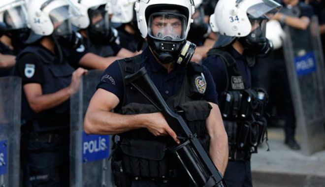 Zeci de membri  ai forțelor aeriene turce, arestați pentru legături  cu Gulen - zecide-1525957160.jpg