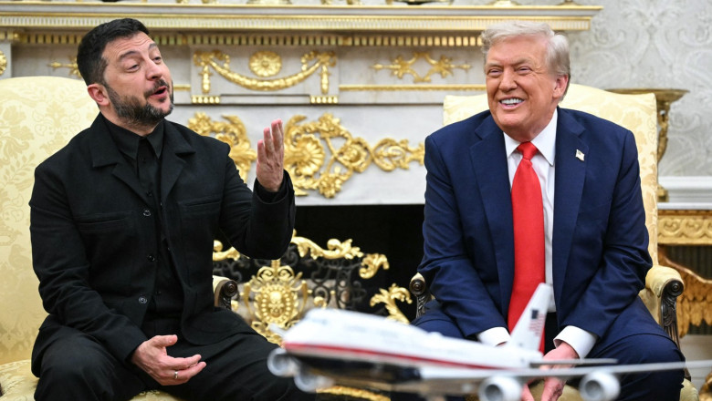 Zelenski anunță că este pregătit de un summit necondiţionat cu Putin: ce a declarat după ce a ieşit de la Casa Albă