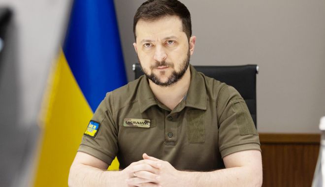 Un automobilist a lovit maşina preşedintelui Volodimir Zelenski
