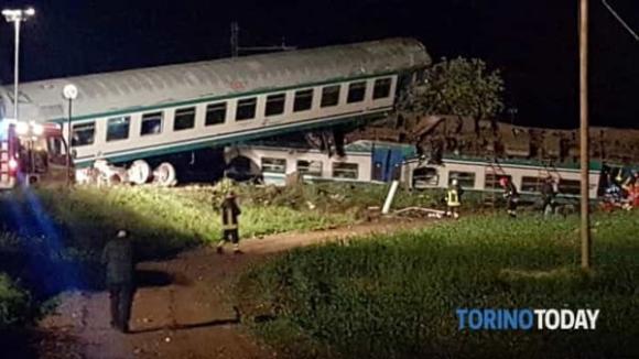 GRAV ACCIDENT FEROVIAR ÎN ITALIA. UN ROMÂN SE AFLĂ PRINTRE CEI MORȚI! - zgewnjnhyzc5n2qwyjdknjbkm2y0nze3-1527147379.jpg