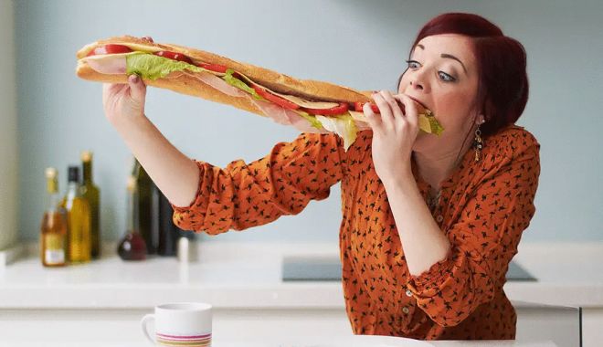 Evitaţi zgomotele produse de stomac! Mâncaţi încet şi mestecaţi bine mâncarea - zgomote-1681037168.gif