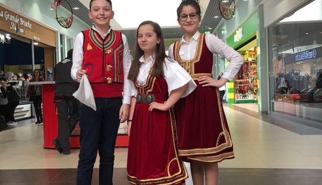 Trei zile de activități diverse, artă, spectacole, dans și alte surprize, la Constanța - zilelediversitatii-1552599039.jpg
