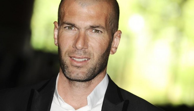 Zinedine Zidane, suspendat trei luni pentru că a antrenat fără diplomă - zinedinezidane-1414429865.jpg