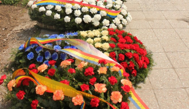 Ziua Eroilor, sărbătorită de jandarmii 