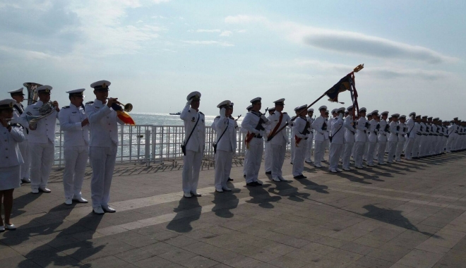 GALERIE FOTO-VIDEO. CONSTANȚA SĂRBĂTOREȘTE ZIUA MARINEI! Exerciții militare IMPRESIONANTE, la malul mării - ziuamarinei-1502784391.jpg
