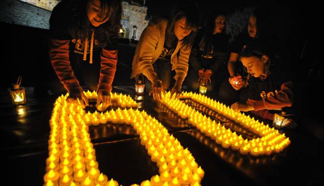 Ziua Pământului la Constanța. Agenția de Mediu stinge luminile - ziuapamantului-1458066828.jpg